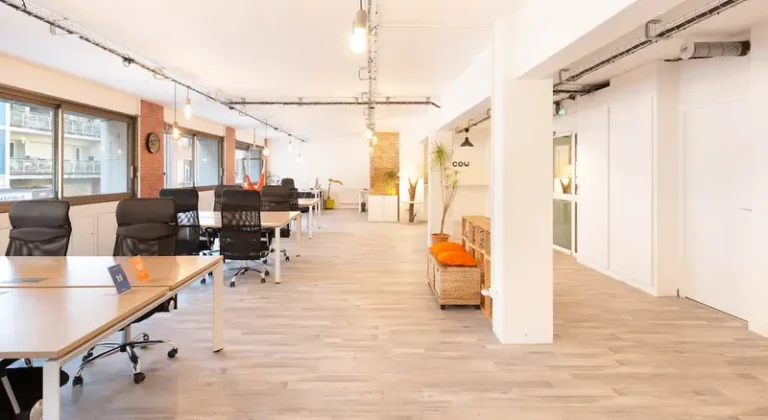 photo-bureau-nomade-partag-coworking-locow-m-con-fdaf98f486506be6d9ce8f313269fb99